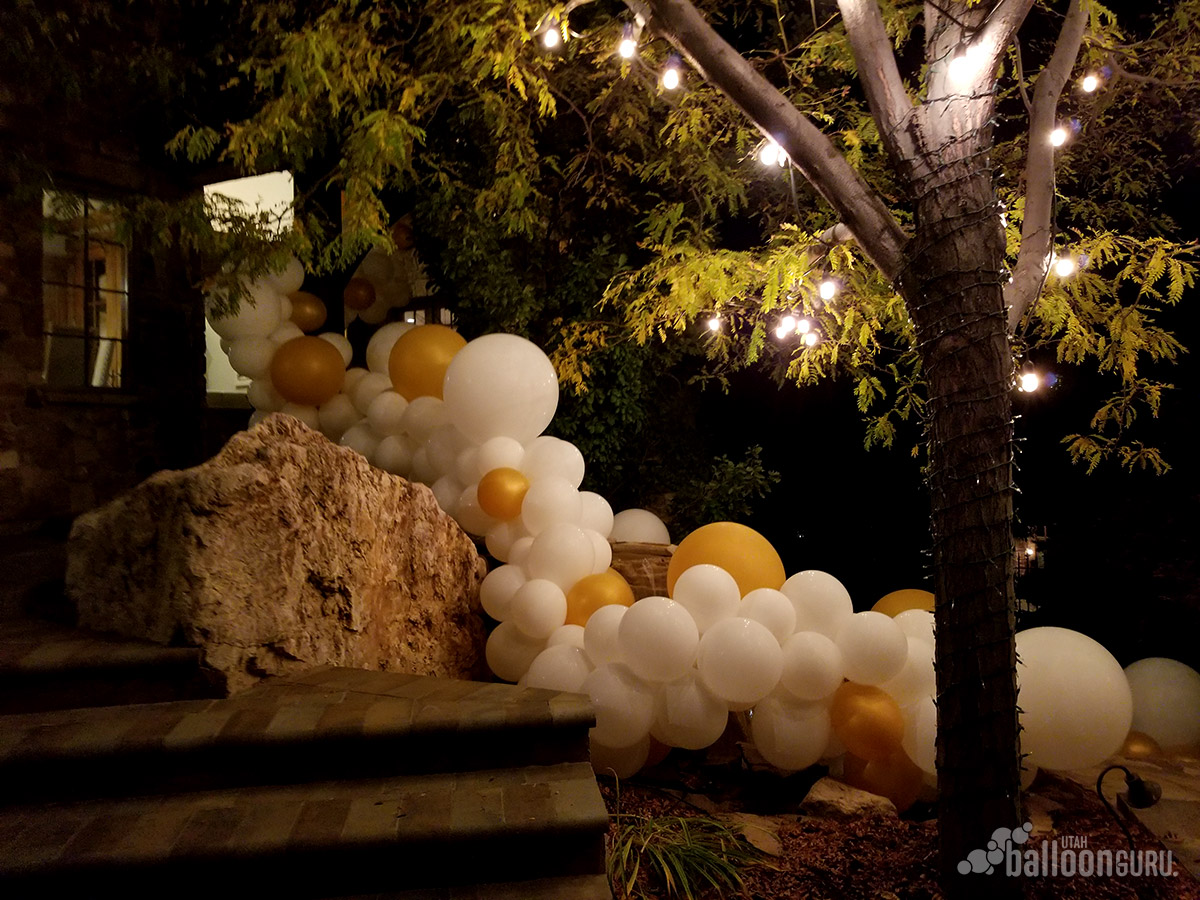 Organic balloon art for weddings made by Utah Balloon Guru.